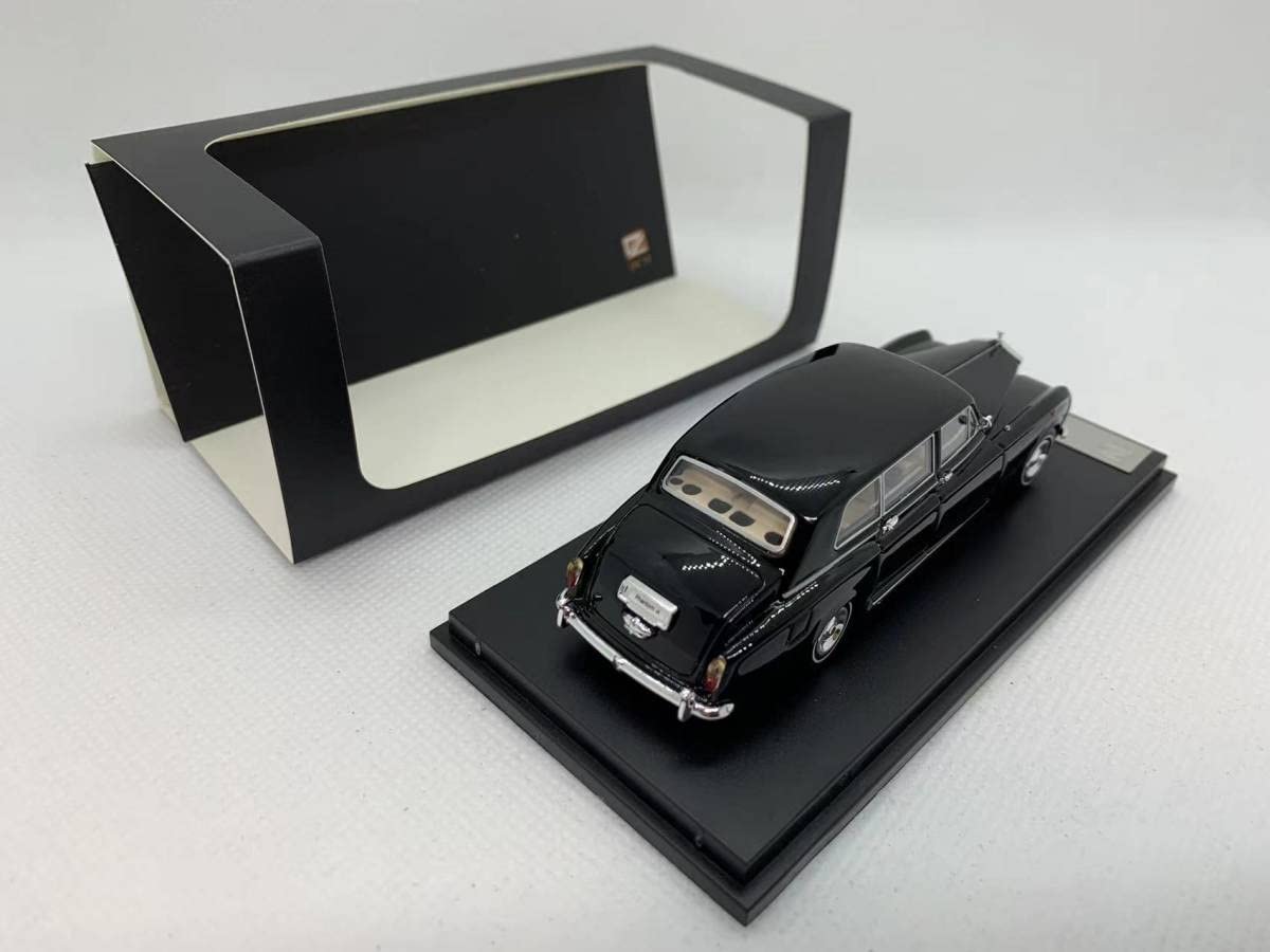 DCM 1/64 ロールスロイス ファントムVII ブラック/シルバー 全開閉